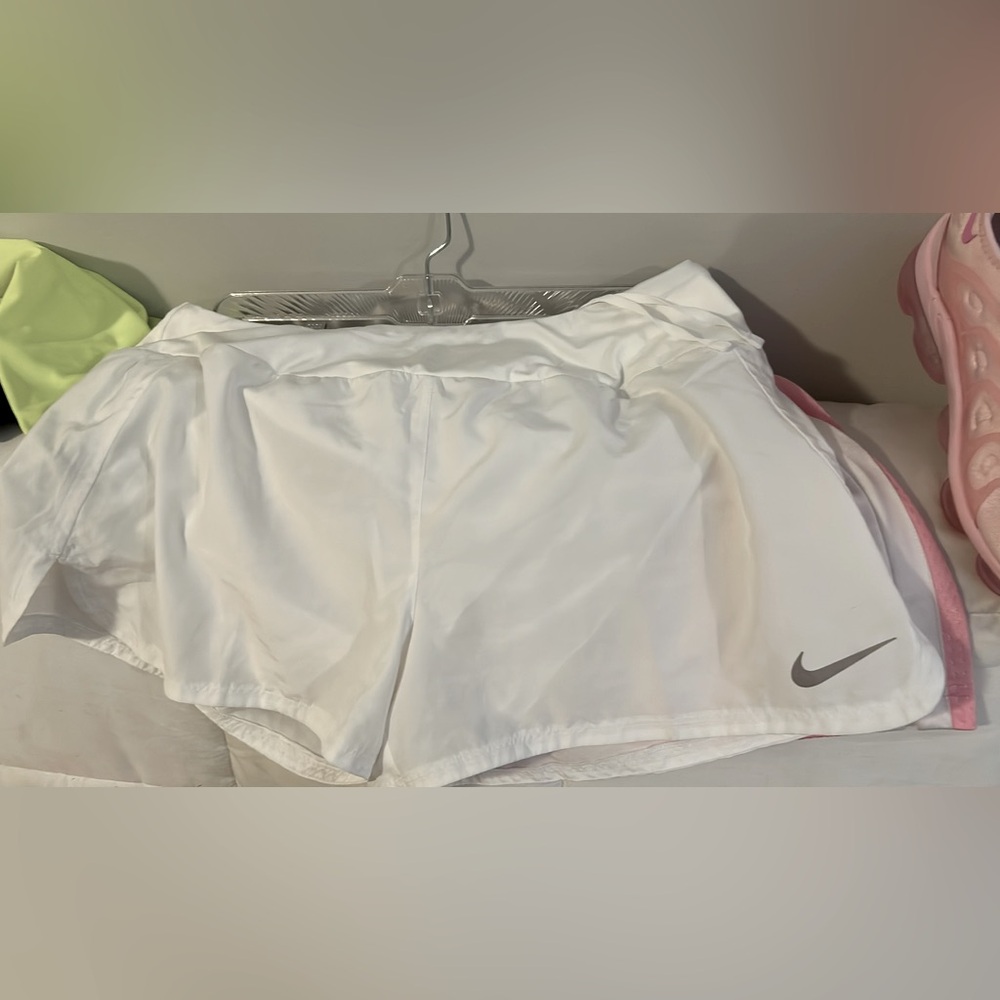 Platinum white double knit Nike shorts women’s size large